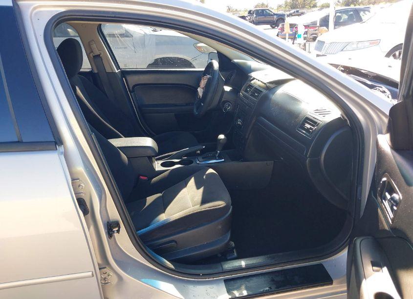 Photo 5 of 2009 Ford Fusion SE (VIN 3FAHP07Z69R182891)