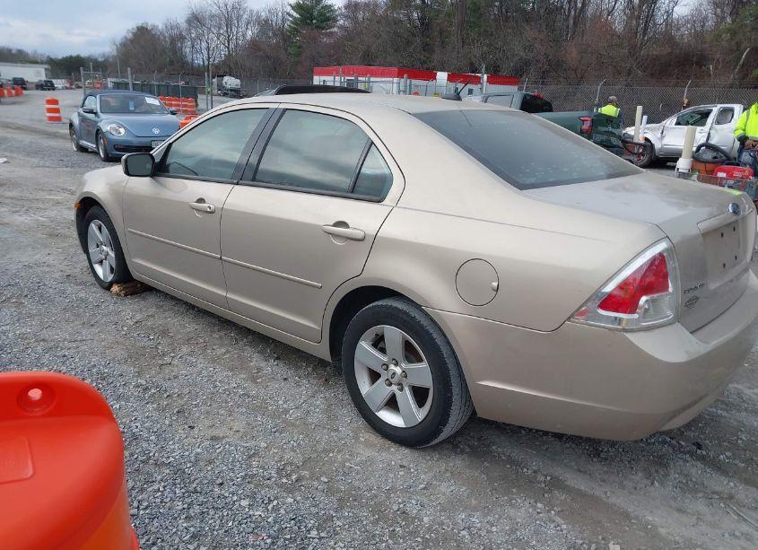 Photo 3 of 2007 Ford Fusion SE (VIN 3FAHP07Z77R187370)