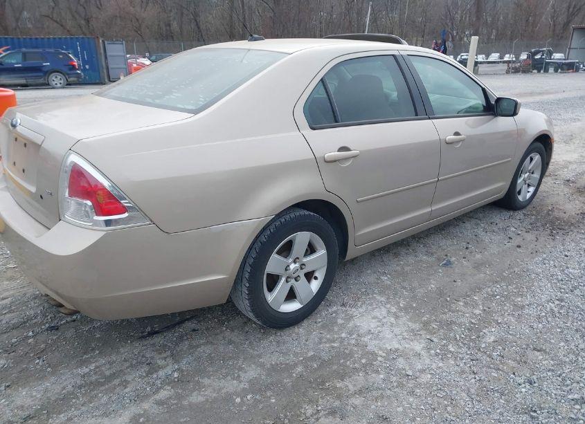 Photo 4 of 2007 Ford Fusion SE (VIN 3FAHP07Z77R187370)