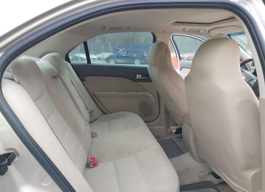 Photo 8 of 2007 Ford Fusion SE (VIN 3FAHP07Z77R187370)