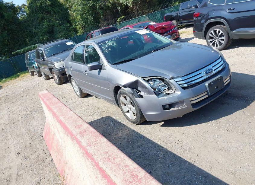 2007 Ford Fusion SE (VIN 3FAHP07Z77R266912) main photo