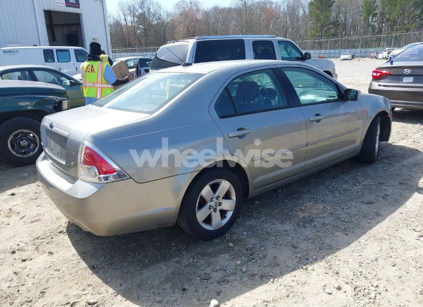 Photo 4 of 2008 Ford Fusion SE (VIN 3FAHP07Z78R143869)
