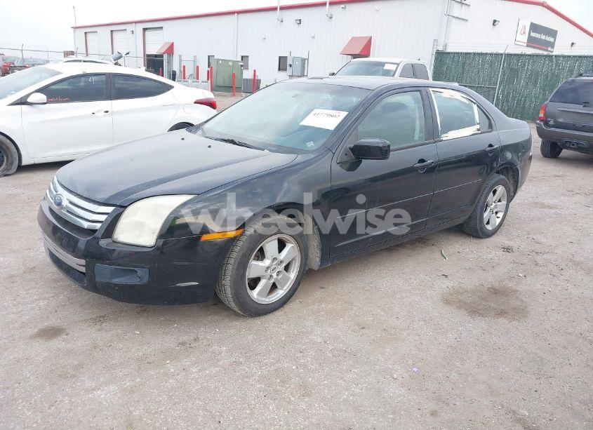 Photo 2 of 2009 Ford Fusion SE (VIN 3FAHP07Z79R179868)