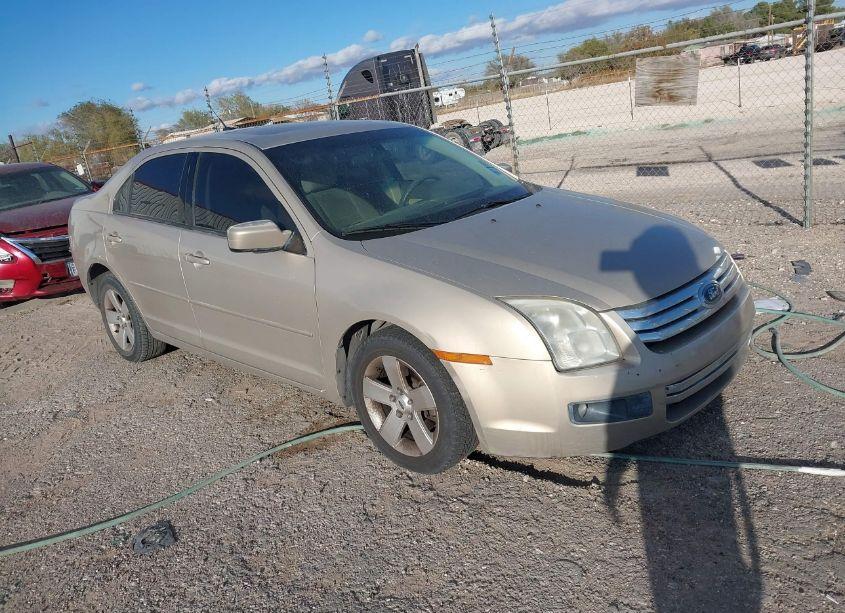 2007 Ford Fusion SE (VIN 3FAHP07Z87R135343) main photo