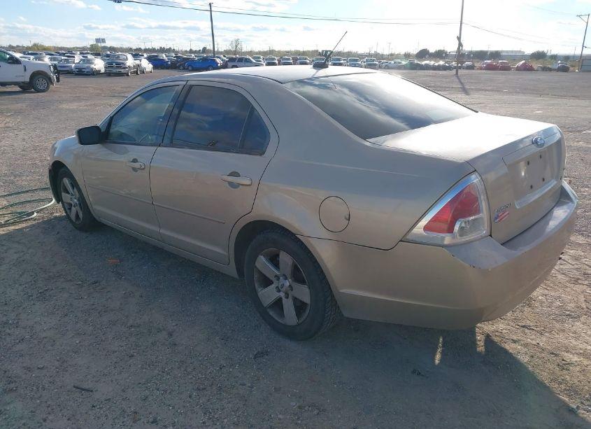 Photo 3 of 2007 Ford Fusion SE (VIN 3FAHP07Z87R135343)