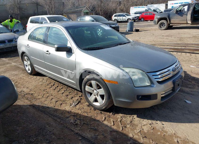 2008 Ford Fusion SE (VIN 3FAHP07Z88R225240) main photo