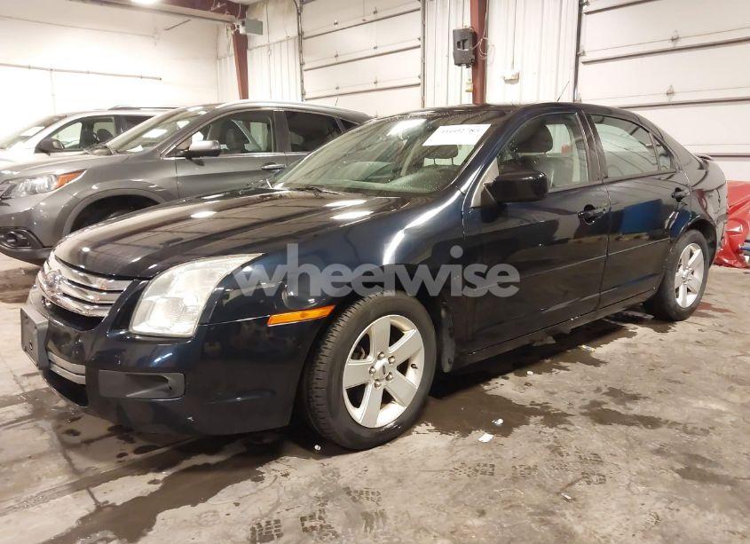 Photo 2 of 2008 Ford Fusion SE (VIN 3FAHP07Z98R220838)