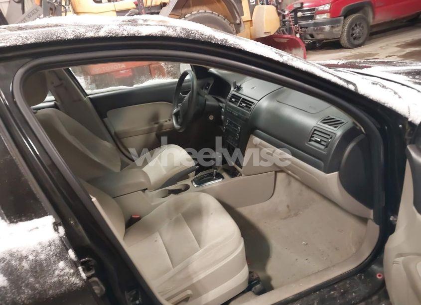 Photo 5 of 2009 Ford Fusion SE (VIN 3FAHP07Z99R110096)