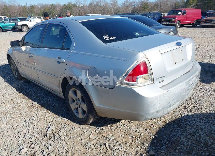 Photo 3 of 2006 Ford Fusion SE (VIN 3FAHP07ZX6R184333)