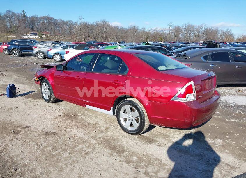 Photo 3 of 2007 Ford Fusion SE (VIN 3FAHP07ZX7R111898)