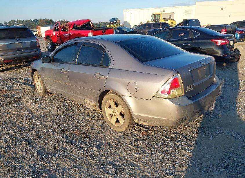 Photo 3 of 2007 Ford Fusion SE (VIN 3FAHP07ZX7R121069)