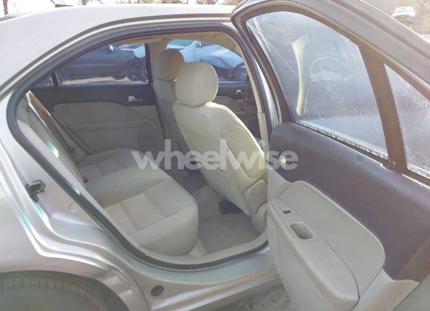 Photo 8 of 2007 Ford Fusion SE (VIN 3FAHP07ZX7R178078)