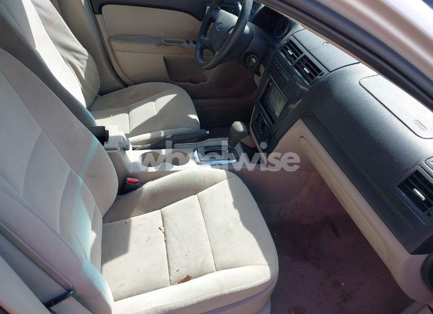 Photo 5 of 2008 Ford Fusion SE (VIN 3FAHP07ZX8R232464)