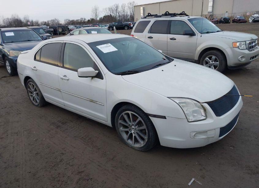 2009 Ford Fusion SE (VIN 3FAHP07ZX9R104968) main photo