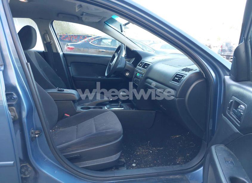 Photo 5 of 2009 Ford Fusion SE (VIN 3FAHP07ZX9R105599)