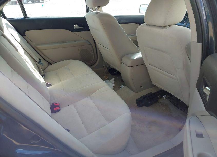 Photo 8 of 2009 Ford Fusion SE (VIN 3FAHP07ZX9R110480)