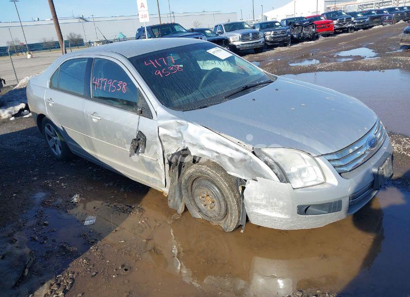 2009 Ford Fusion SE (VIN 3FAHP07ZX9R187981) main photo