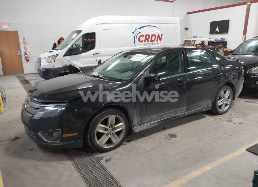 Photo 2 of 2012 Ford Fusion SPORT (VIN 3FAHP0DC9CR384812)