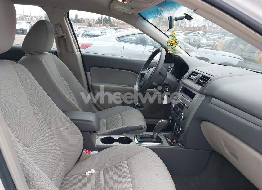 Photo 5 of 2010 Ford Fusion S (VIN 3FAHP0GA0AR271922)