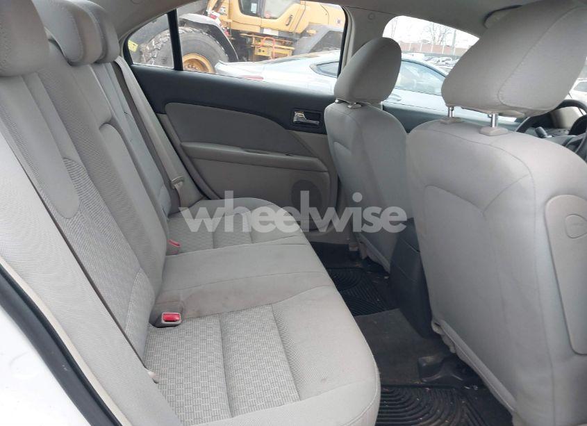 Photo 8 of 2010 Ford Fusion S (VIN 3FAHP0GA0AR271922)