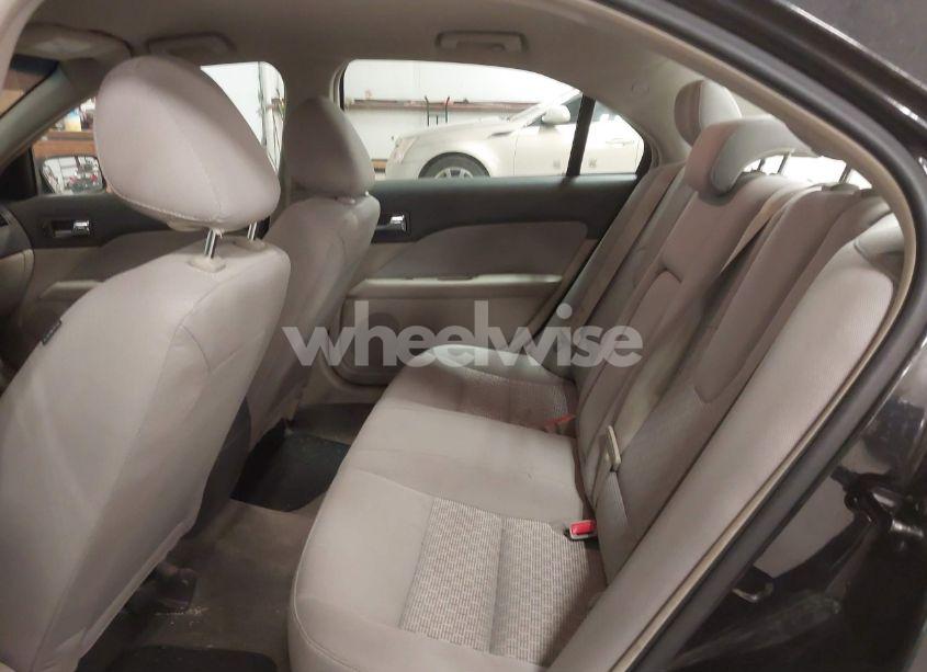 Photo 8 of 2011 Ford Fusion S (VIN 3FAHP0GA0BR112545)