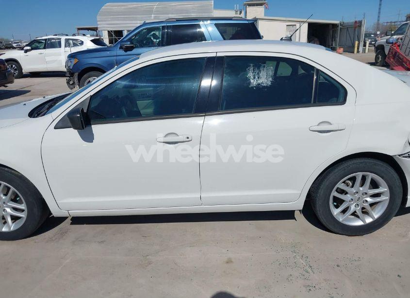 Photo 14 of 2012 Ford Fusion S (VIN 3FAHP0GA0CR137074)