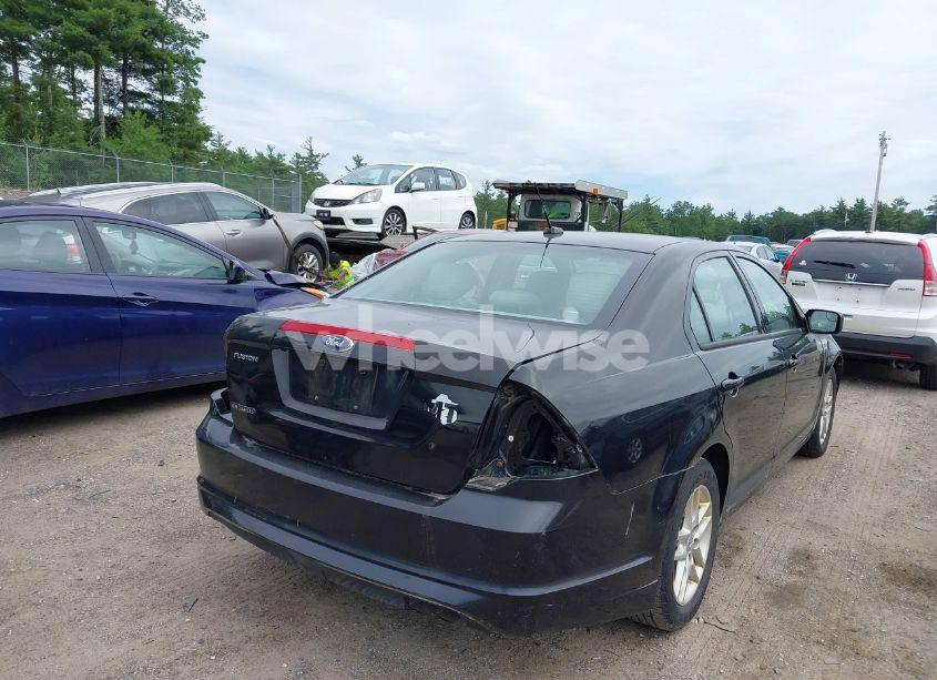 Photo 4 of 2012 Ford Fusion S (VIN 3FAHP0GA0CR153694)