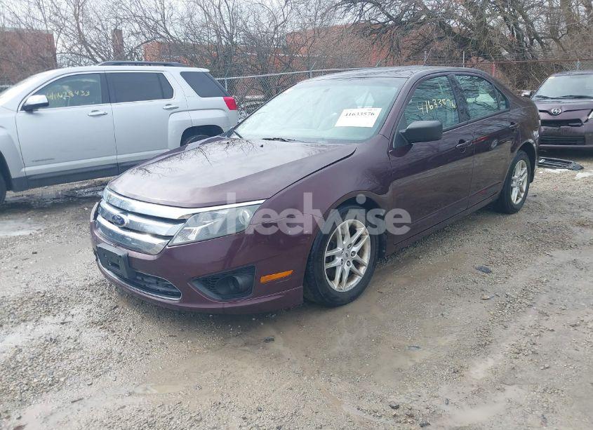 Photo 2 of 2012 Ford Fusion S (VIN 3FAHP0GA0CR305053)