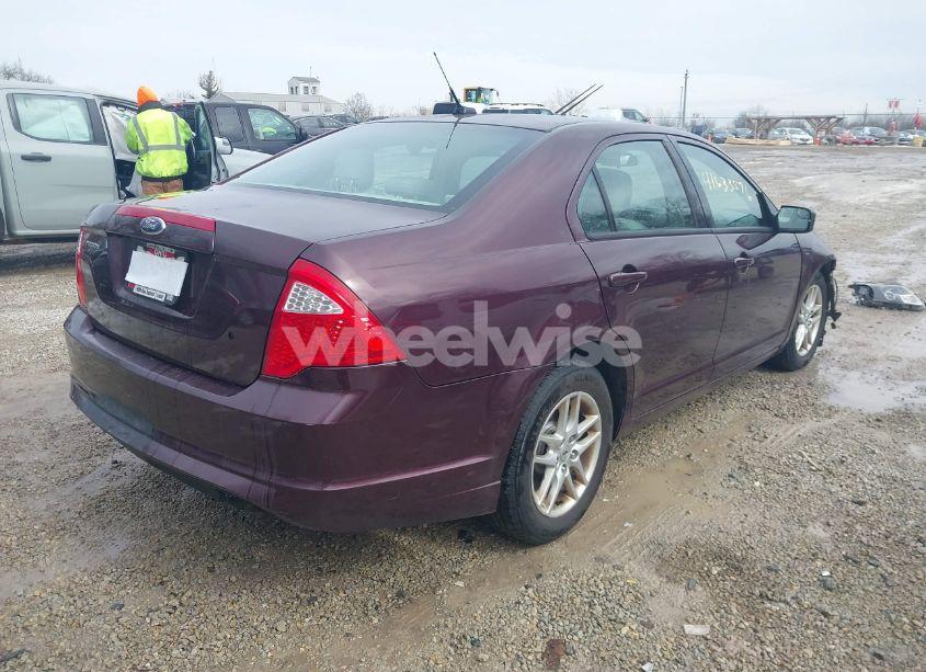 Photo 4 of 2012 Ford Fusion S (VIN 3FAHP0GA0CR305053)