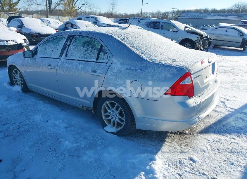 Photo 3 of 2010 Ford Fusion S (VIN 3FAHP0GA1AR198382)