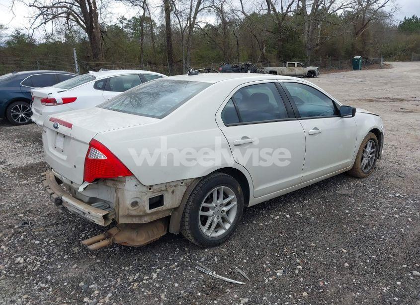 Photo 4 of 2011 Ford Fusion S (VIN 3FAHP0GA1BR337461)