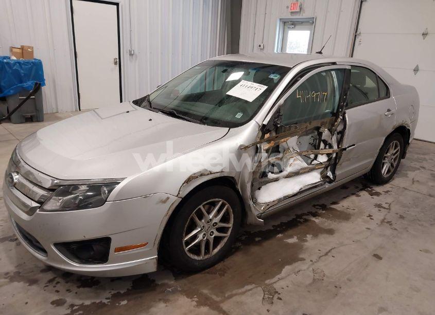 Photo 2 of 2012 Ford Fusion S (VIN 3FAHP0GA1CR206659)