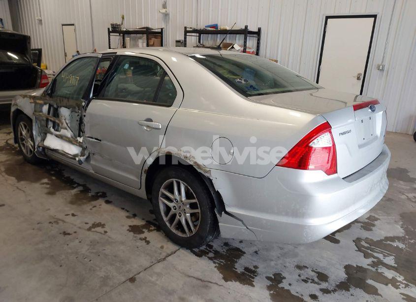 Photo 3 of 2012 Ford Fusion S (VIN 3FAHP0GA1CR206659)