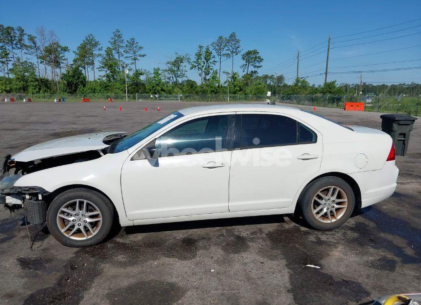Photo 15 of 2012 Ford Fusion S (VIN 3FAHP0GA1CR212851)