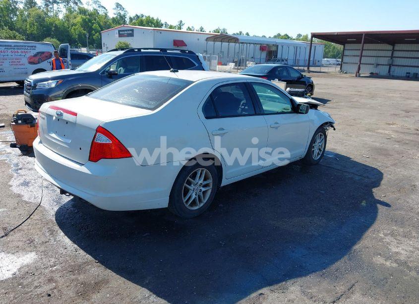 Photo 4 of 2012 Ford Fusion S (VIN 3FAHP0GA1CR212851)