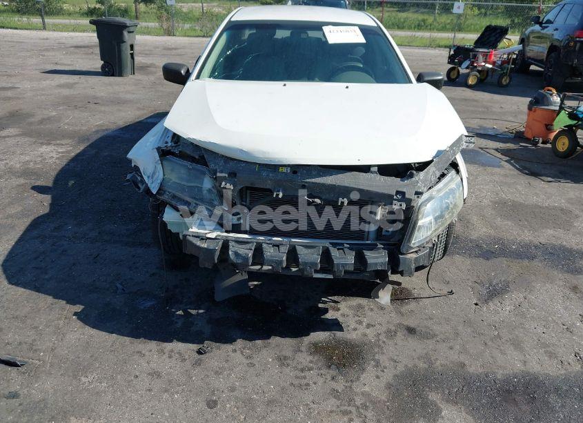 Photo 6 of 2012 Ford Fusion S (VIN 3FAHP0GA1CR212851)