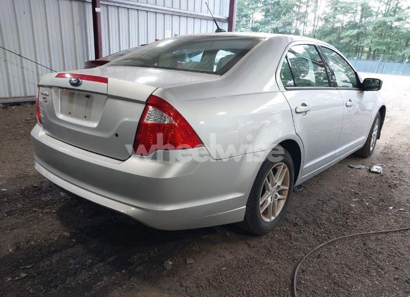 Photo 4 of 2012 Ford Fusion S (VIN 3FAHP0GA1CR347585)