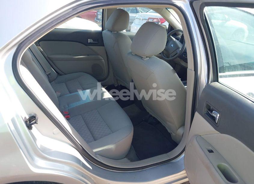 Photo 8 of 2011 Ford Fusion S (VIN 3FAHP0GA2BR210752)