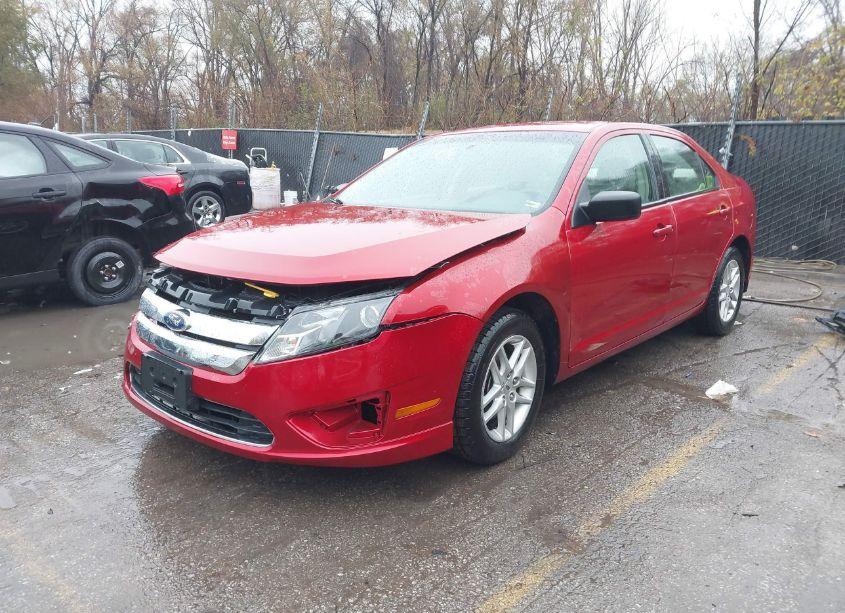 Photo 2 of 2010 Ford Fusion S (VIN 3FAHP0GA3AR276256)