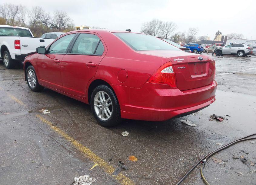Photo 3 of 2010 Ford Fusion S (VIN 3FAHP0GA3AR276256)