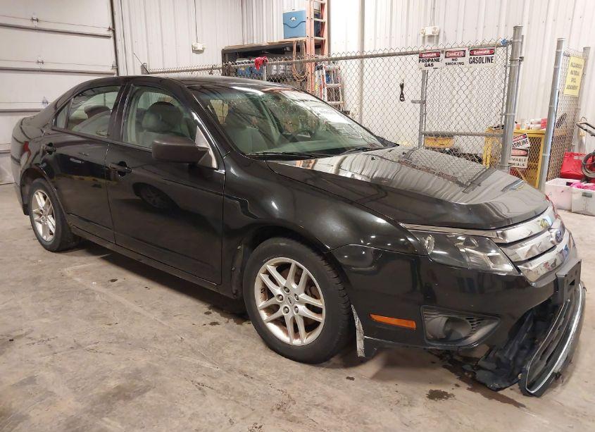Photo 14 of 2010 Ford Fusion S (VIN 3FAHP0GA3AR286639)