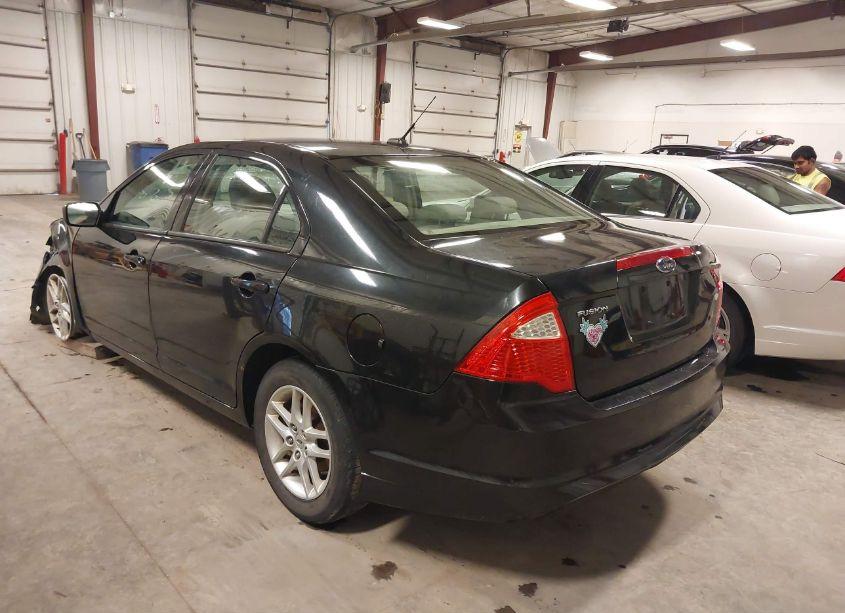 Photo 3 of 2010 Ford Fusion S (VIN 3FAHP0GA3AR286639)