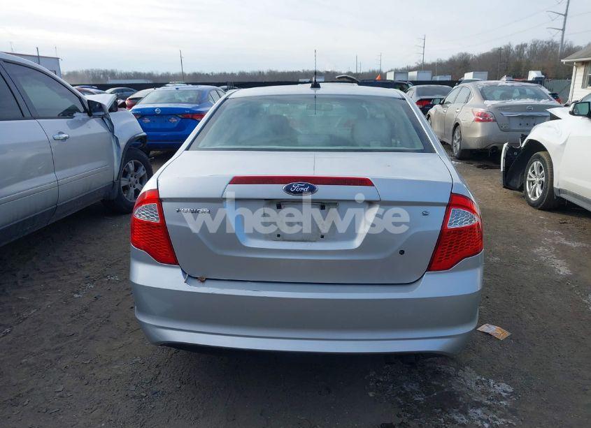 Photo 16 of 2011 Ford Fusion S (VIN 3FAHP0GA3BR188616)