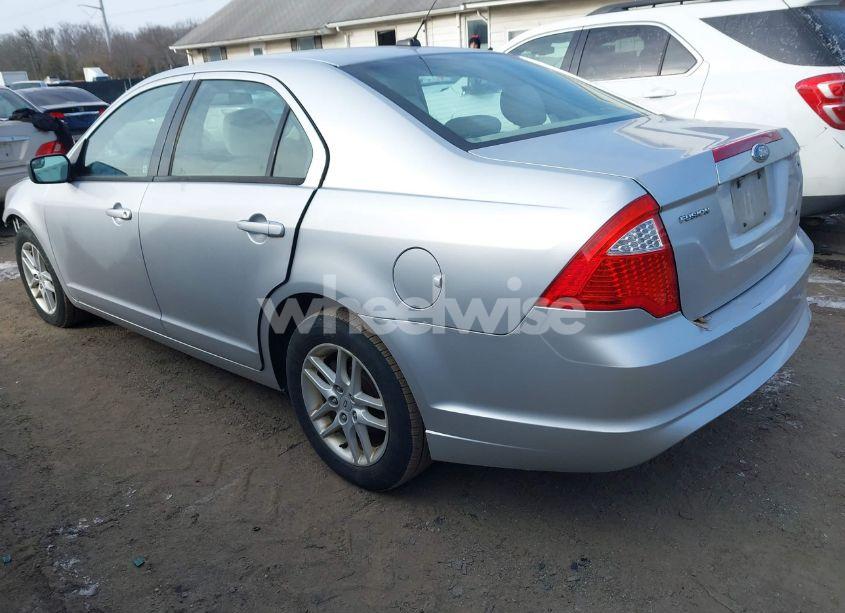 Photo 3 of 2011 Ford Fusion S (VIN 3FAHP0GA3BR188616)
