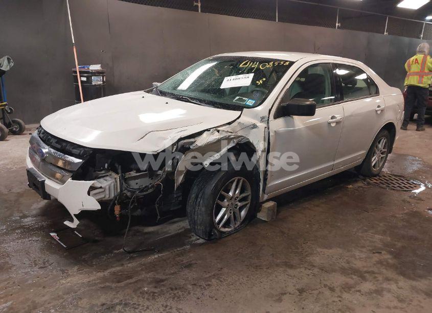 Photo 2 of 2011 Ford Fusion S (VIN 3FAHP0GA3BR259751)