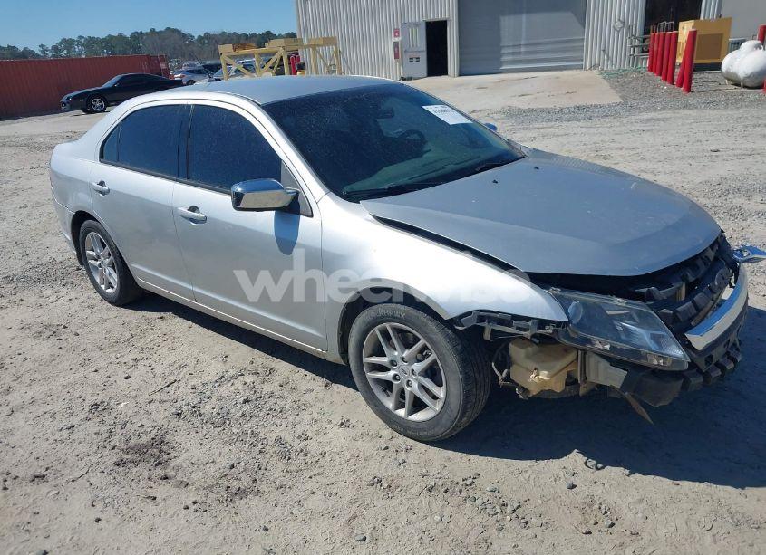 2011 Ford Fusion S (VIN 3FAHP0GA3BR311556) main photo