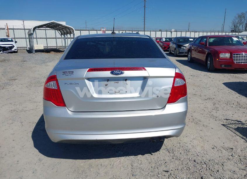 Photo 16 of 2011 Ford Fusion S (VIN 3FAHP0GA3BR311556)