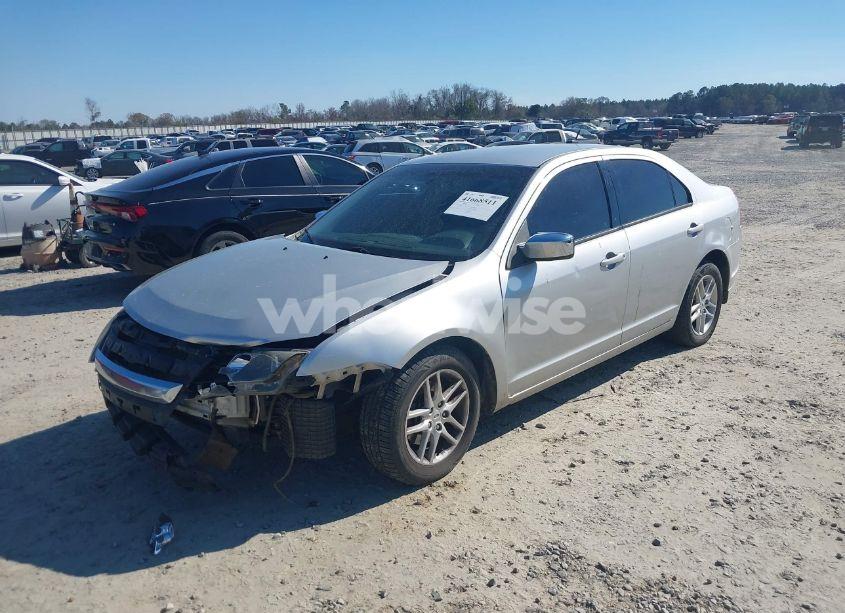 Photo 2 of 2011 Ford Fusion S (VIN 3FAHP0GA3BR311556)