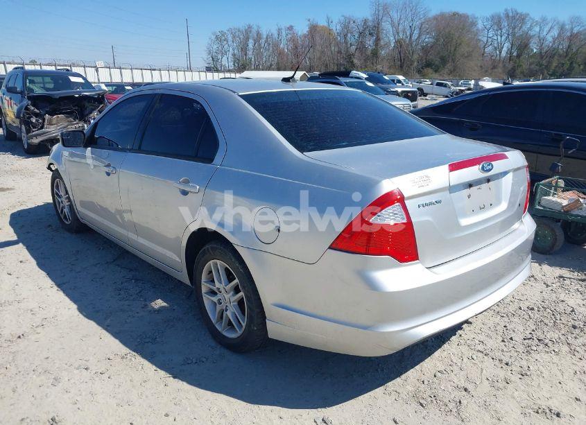 Photo 3 of 2011 Ford Fusion S (VIN 3FAHP0GA3BR311556)