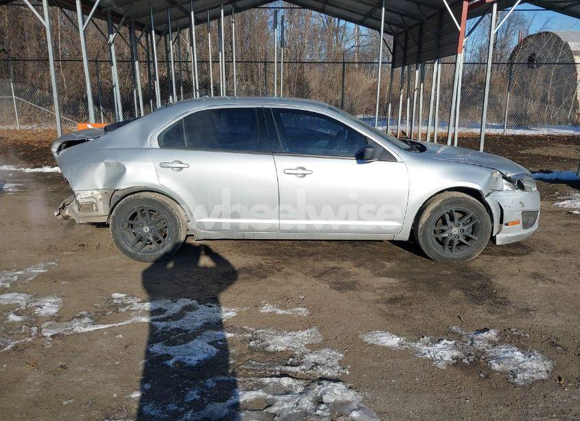 Photo 13 of 2012 Ford Fusion S (VIN 3FAHP0GA3CR126361)